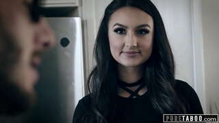 עליזאַ Ibarra איז אַ אַדוואָקאַט וואס דארף האָן