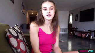 מיין סטעפּסיסטער געפונען אויס איר בויפרענד האט שוין טשיטינג אויף איר און פעלן צו באַקומען צוריק בייַ אים זי געבעטן מיר צו באַרען איר און לאָזן איר נעמען בילדער פון אונדז - עלי געץ