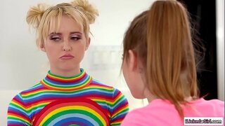 הייס קאַרוואַש טינז ראַבינג יעדער אנדערע לאָך נאָך אַרבעט