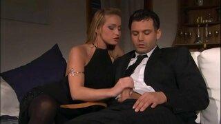 Go Rhefrol gyda hollol Pleser ar gyfer PornStar Katia Nobili ac yn ei ifanc March - (HD Olygfa)